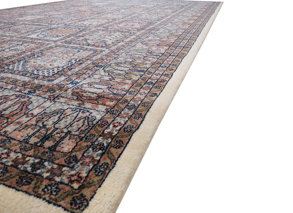 Indo Bakhtiar 293 x 198 cm