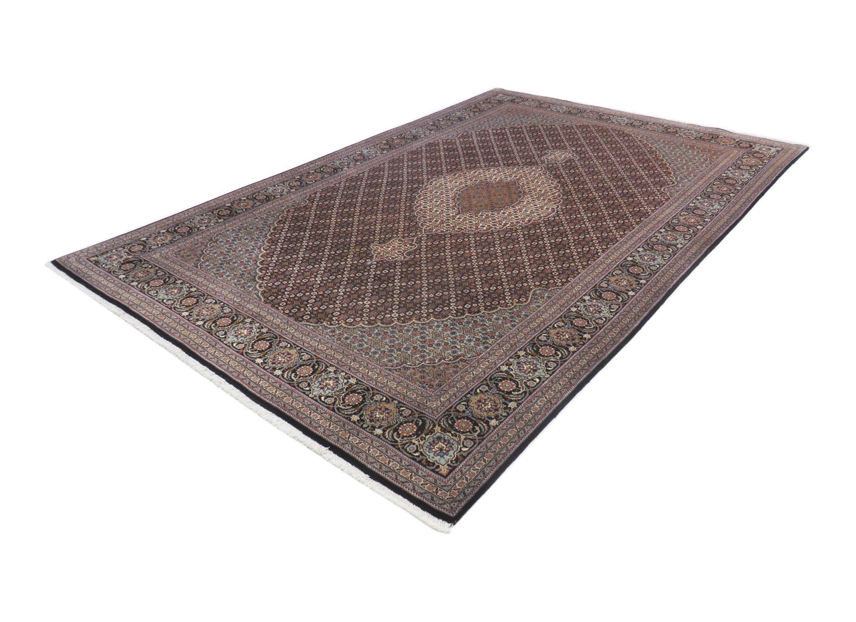 Täbriz Mahi 307 x 203 cm