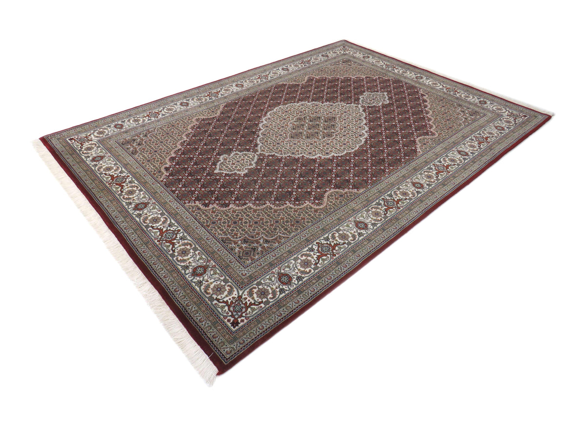 Indo Täbriz mahi 243 x 172 cm